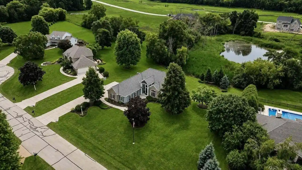 Photo 3 of Single family home for sale at N66w38333 Deer Crk Ct, Oconomowoc, WI 53066 | MLS# 1977500 | Listing updated on 2026-09-18