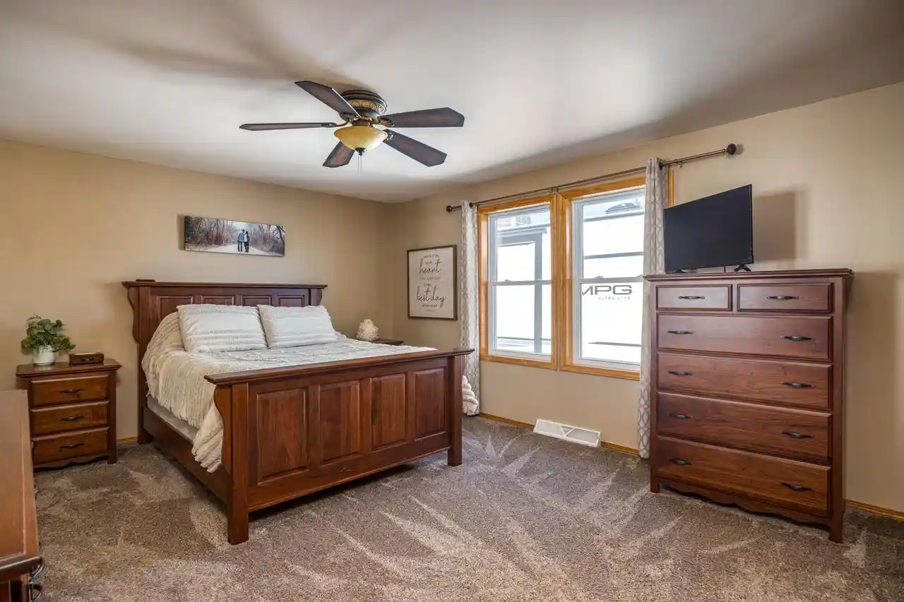 Photo 4 of Single family home for sale at 1900 Fieldcrest Dr Dr, Kaukauna, WI 54130 | MLS# 50331518 | Listing updated on 2026-08-25