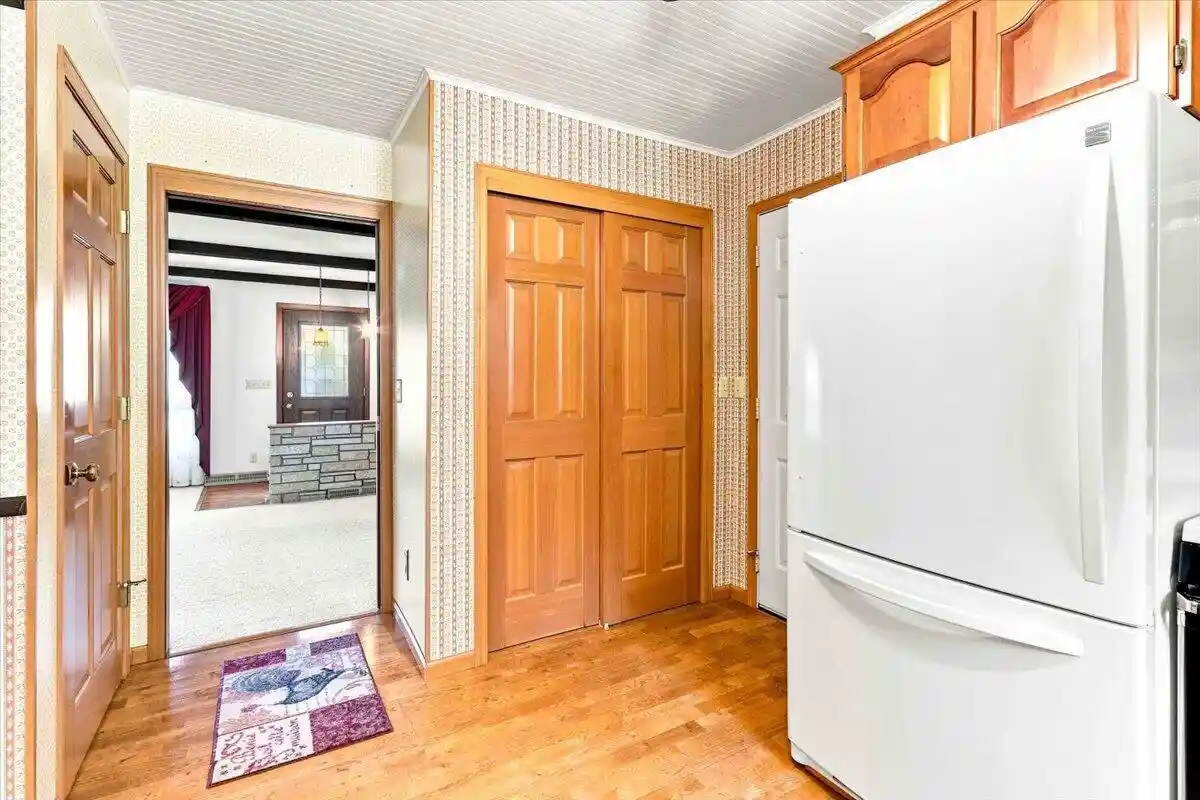 Photo 4 of Sale Pending at N1126 Mormon Dr Dr, La Crosse, WI 54601 | MLS# 1977507 | Listing updated on 2026-08-31