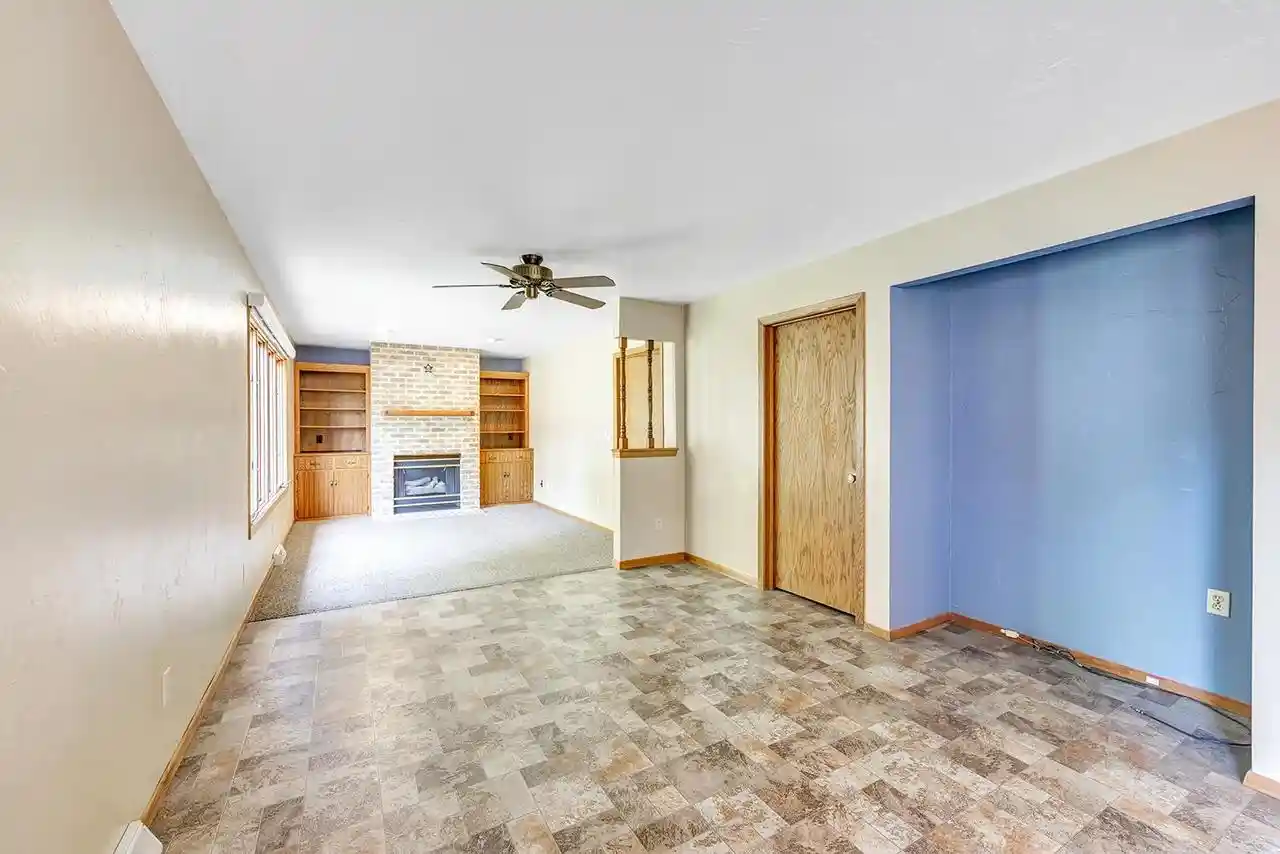 Photo 4 of Condo for sale at 437 Silver Spring Dr Dr, Green Bay, WI 54303 | MLS# 50331542 | Listing updated on 2026-09-15
