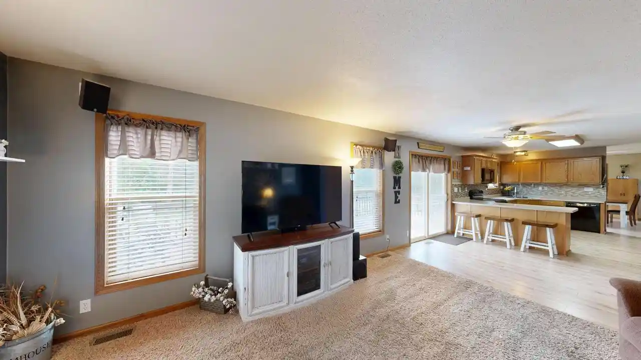 5th image of 33497 Yeager Lane Lane, Lone Rock, WI 53556 | MLS# 1977512