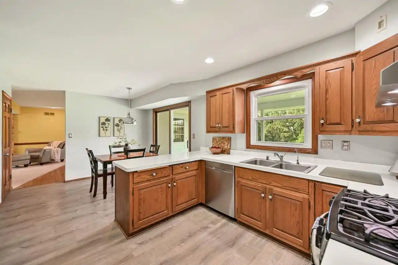 Photo 2 of Single family home for sale at S40w22816 Sommers Hills Dr, Waukesha, WI 53189 | MLS# 1977514 | Listing updated on 2026-09-14