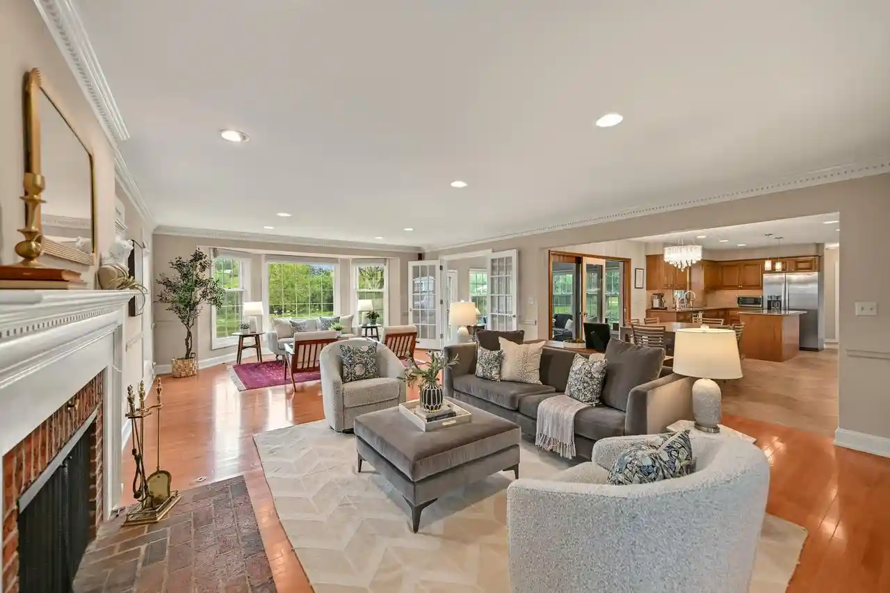 Photo 4 of Single family home for sale at 10818 N Norway Dr, Mequon, WI 53092 | MLS# 1977515 | Listing updated on 2026-09-12