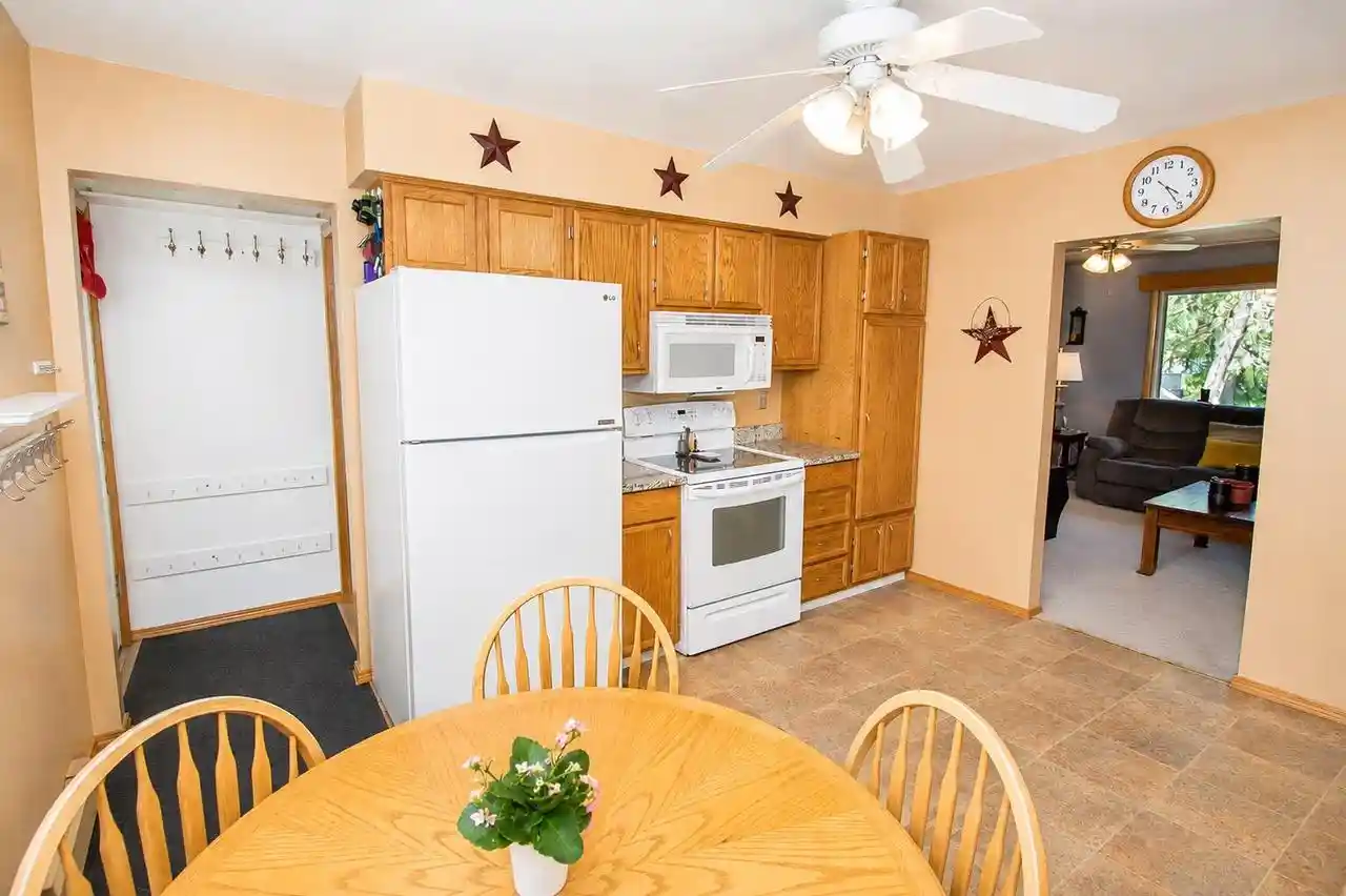 Photo 2 of Single family home for sale at 2305 Wyoming Avenue Avenue, Superior, WI 54880 | MLS# 1977516 | Listing updated on 2026-09-10