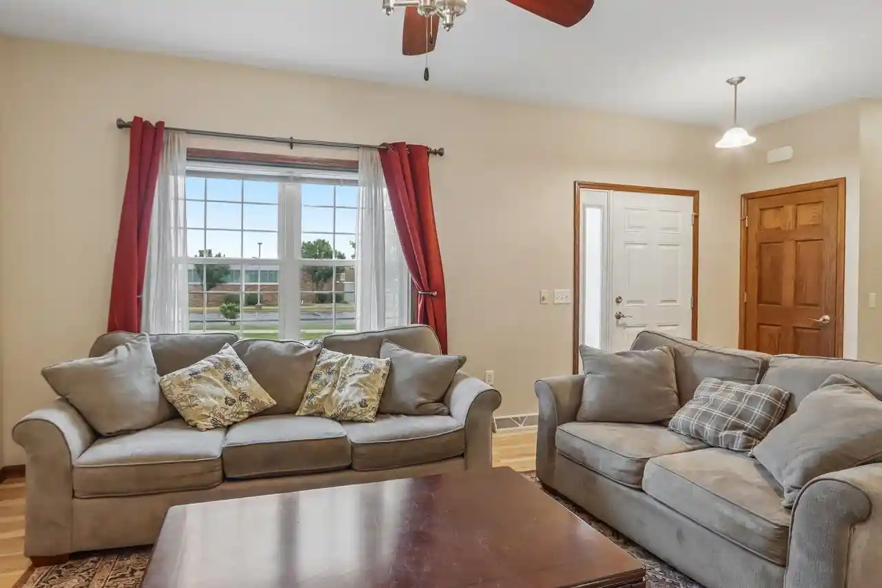 2nd image of 845 Kimball Lane Lane #4, Verona, WI 53593 | MLS# 2031138
