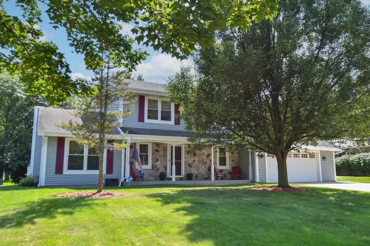 Photo 1 of Single family home for sale at 4435 W Terry Ave, Milwaukee, WI 53223 | MLS# 1977522 | Listing updated on 2026-09-16