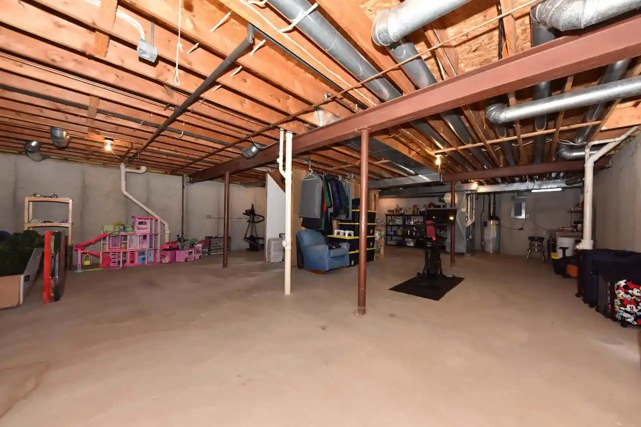 Photo 2 of Single family home for sale at 4435 W Terry Ave, Milwaukee, WI 53223 | MLS# 1977522 | Listing updated on 2026-09-16