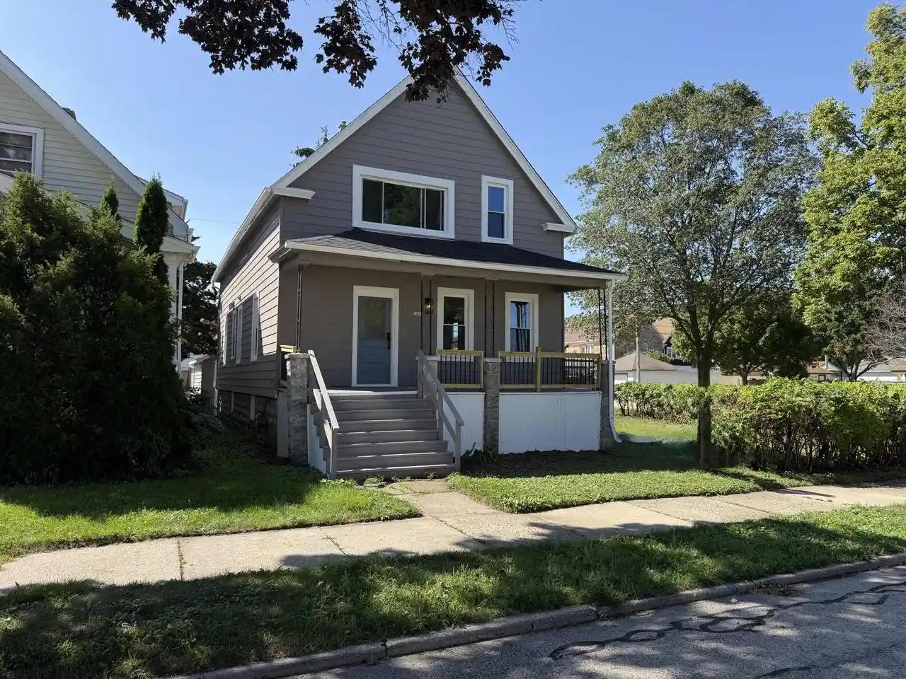 Photo 1 of Single family home for sale at 3807 E Edgerton Avenue Avenue, Cudahy, WI 53110 | MLS# 1977520 | Listing updated on 2026-09-14