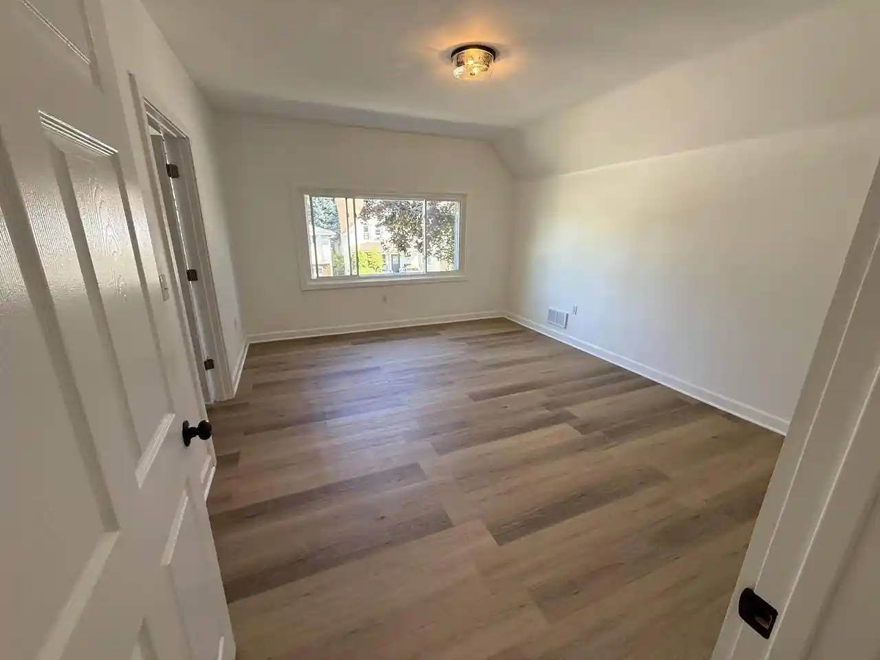 Photo 3 of Single family home for sale at 3807 E Edgerton Avenue Avenue, Cudahy, WI 53110 | MLS# 1977520 | Listing updated on 2026-09-14