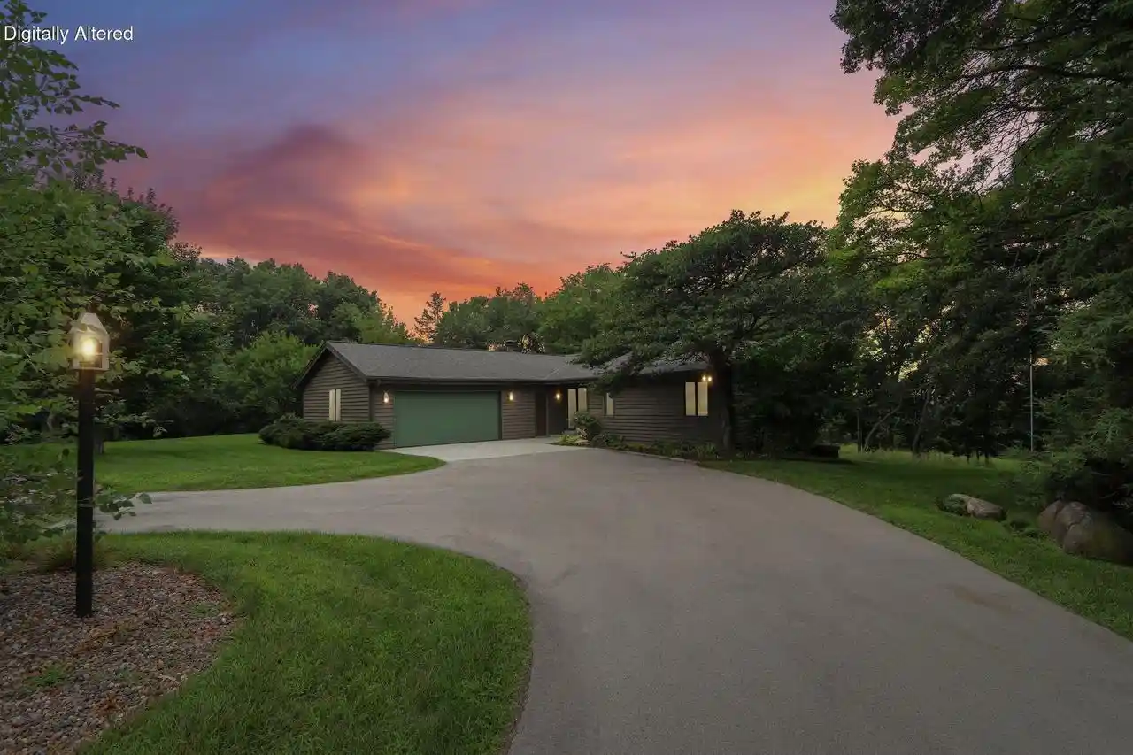 Photo 2 of Single family home for sale at W333s221 Glen Oaks Dr Dr W Dr W, Delafield, WI 53018 | MLS# 1977523 | Listing updated on 2026-08-24