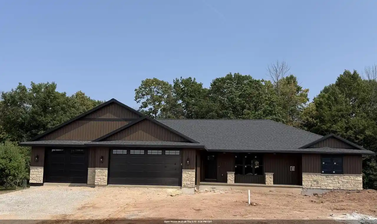 1st image of 6157 Bay Hill Court Court, Luxemburg, WI 54217 | MLS# 50331549