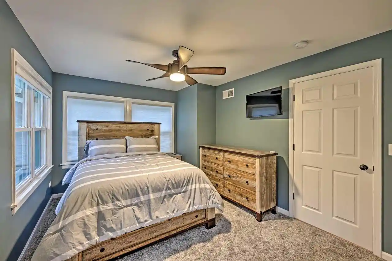 2nd image of 1308 E Lake Shore Dr Dr, Twin Lakes, WI 53181 | MLS# 1977527
