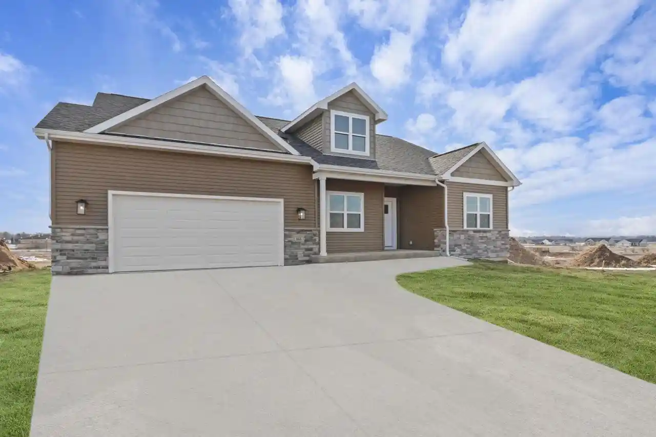 1st image of 257 Hawks View Dr Dr, Edgerton, WI 53534 | MLS# 2031149