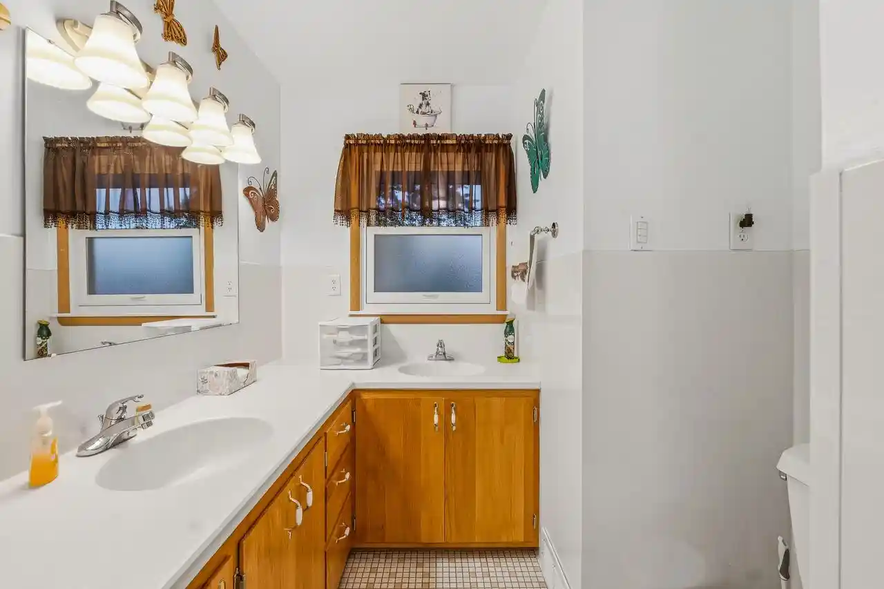 Photo 4 of Sale Pending at 256 S Peters Avenue Avenue, Fond Du Lac, WI 54935 | MLS# 1977534 | Listing updated on 2026-08-25
