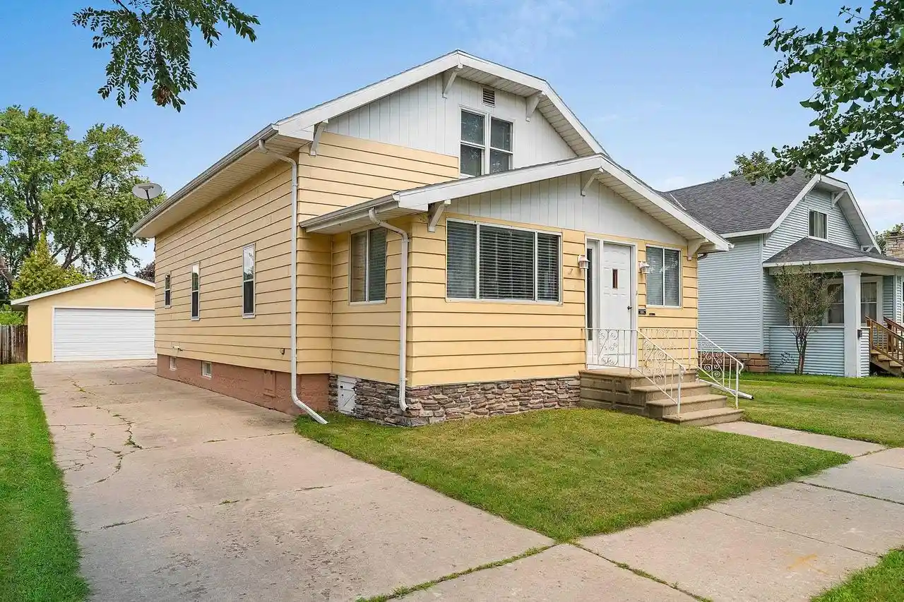Photo 1 of Sale Pending at 1551 Cedar Street Street, Green Bay, WI 54301 | MLS# 50331553 | Listing updated on 2026-09-18