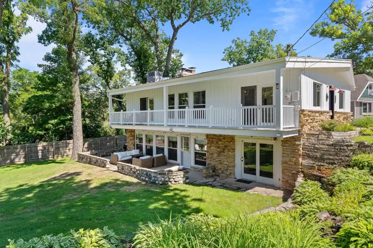Photo 1 of Single family home for sale at 550 Glenview Road Road, Williams Bay, WI 53191 | MLS# 1977535 | Listing updated on 2026-09-02