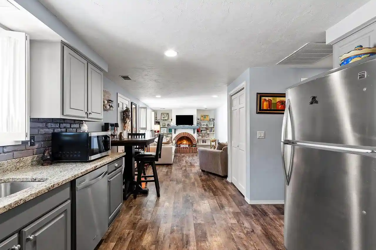 Photo 4 of Single family home for sale at 100 St Francis Dr Dr, Green Bay, WI 54301 | MLS# 50331559 | Listing updated on 2026-09-07
