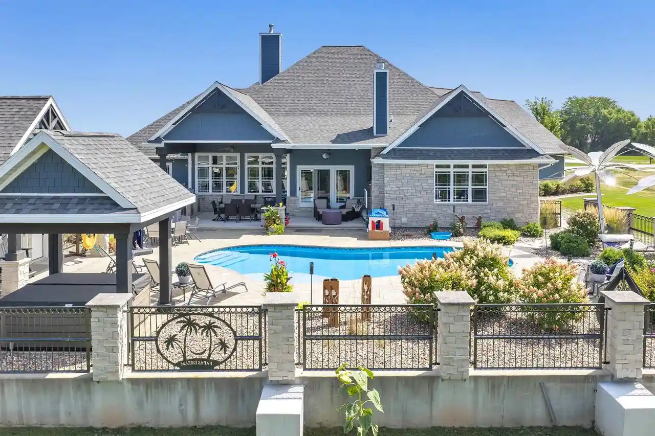 Photo 3 of Single family home for sale at 2836 Oak Stream Dr Dr, De Pere, WI 54115 | MLS# 50331560 | Listing updated on 2026-08-25