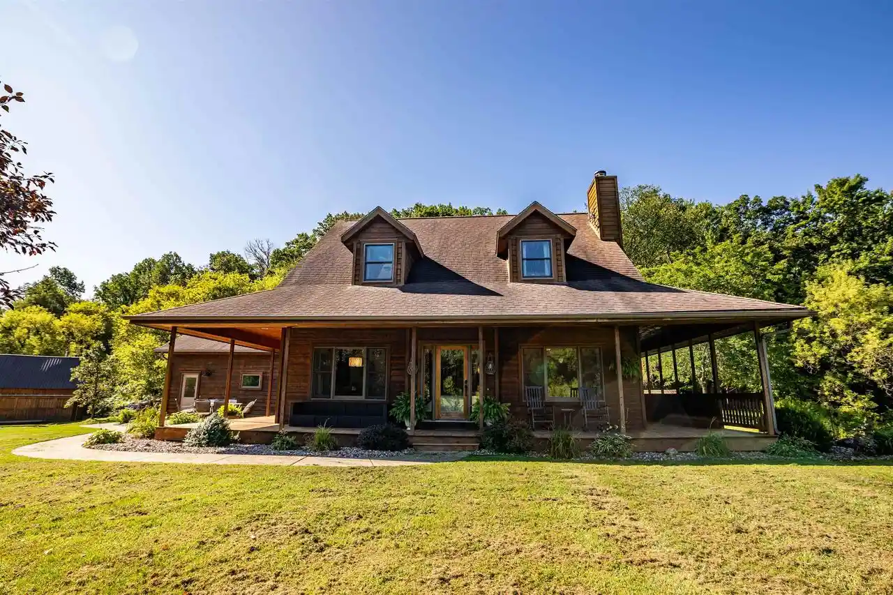 Photo 4 of Single family home for sale at S11525 Weidner Road Road, Spring Green, WI 53588 | MLS# 2031162 | Listing updated on 2026-09-06