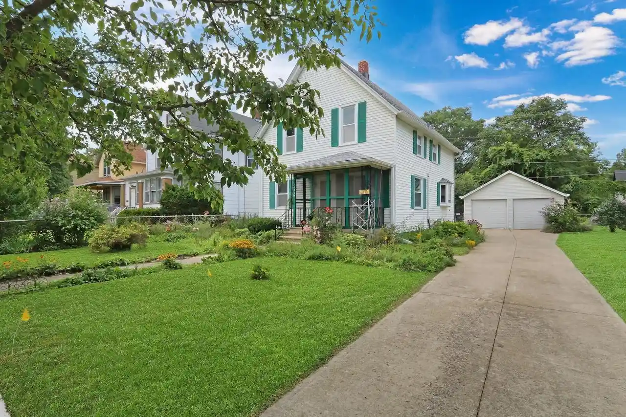 1st image of 1604 54th Street Street, Kenosha, WI 53140 | MLS# 1977545