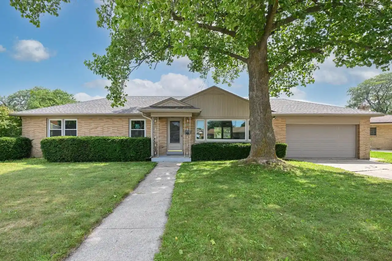 Photo 1 of Single family home for sale at 3433 Stratford Ave, Racine, WI 53402 | MLS# 1977546 | Listing updated on 2026-09-03