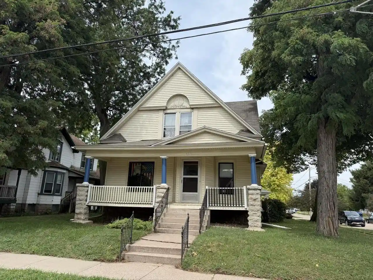 1st image of 922 Merritt Avenue Avenue, Oshkosh, WI 54901 | MLS# 50331564