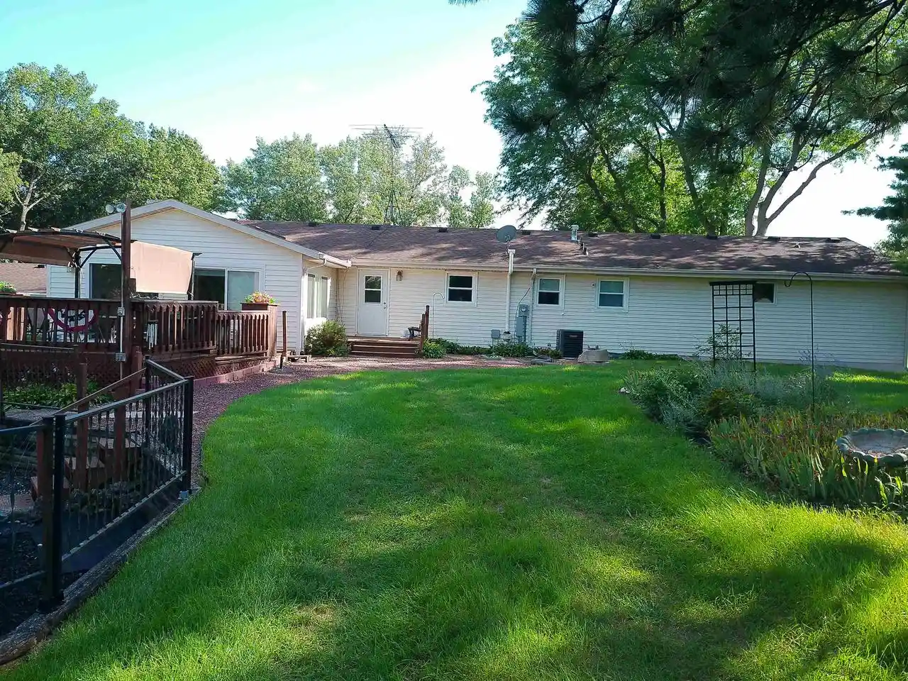 Photo 3 of Single family home for sale at 6830 W Saint Lawrence Avenue Avenue, Beloit, WI 53511 | MLS# 2031164 | Listing updated on 2026-08-26