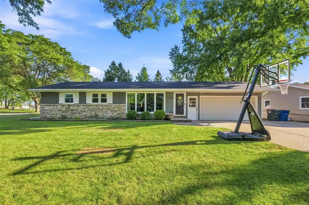 Photo 1 of Single family home for sale at 1294 Apache Avenue Avenue, Green Bay, WI 54313 | MLS# 50331568 | Listing updated on 2026-08-27