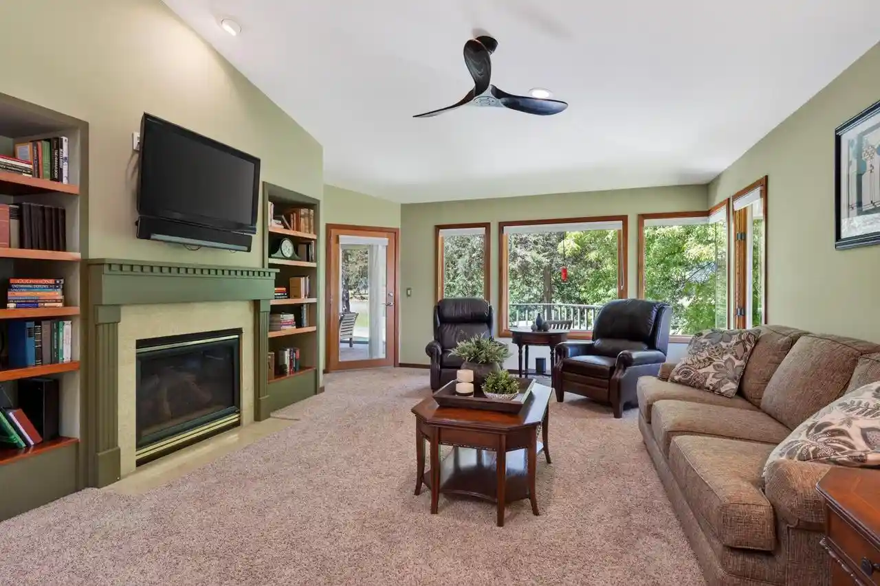 3rd image of 106 Aspen Glen Dr Dr, Spring Green, WI 53588 | MLS# 2031168