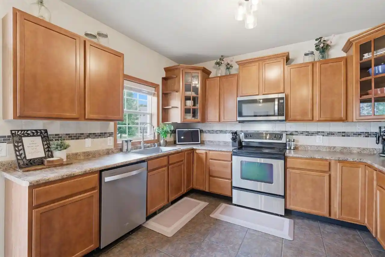 Photo 3 of Single family home for sale at 4122 Vidon Dr, Madison, WI 53704 | MLS# 2031173 | Listing updated on 2026-09-15