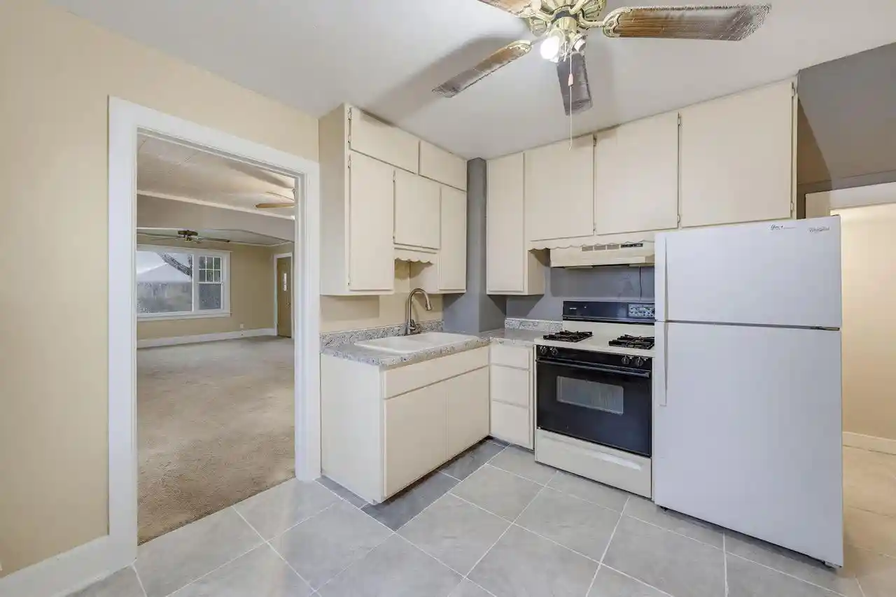 3rd image of 1021 Wilson Avenue Avenue, Sheboygan, WI 53081 | MLS# 1977559
