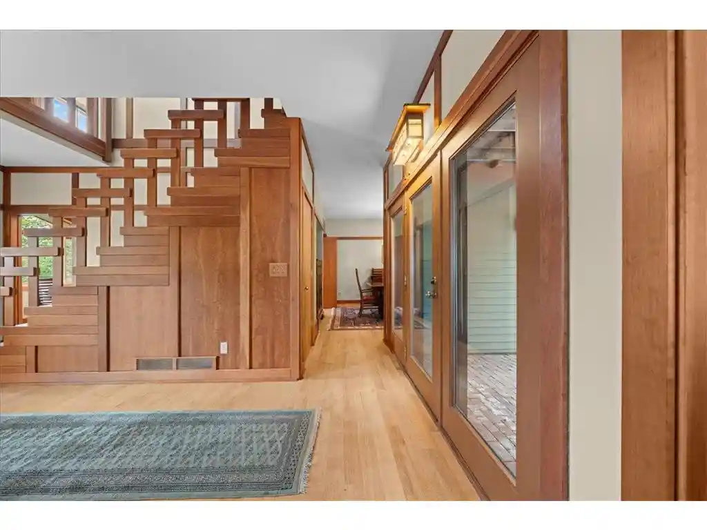 3rd image of 1619 Golf View Dr Dr, River Falls, WI 54022 | MLS# 7132721