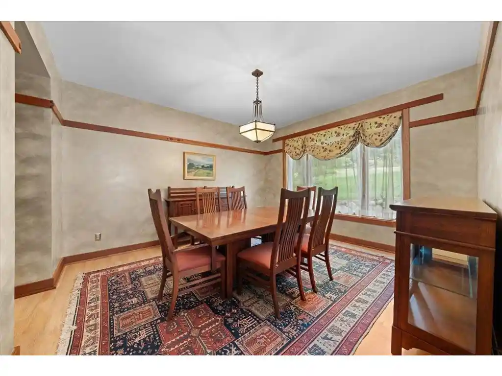 4th image of 1619 Golf View Dr Dr, River Falls, WI 54022 | MLS# 7132721