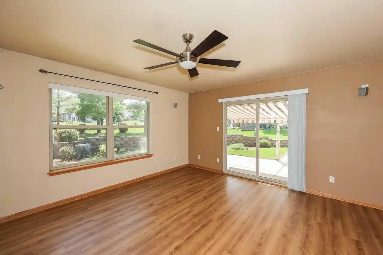 4th image of 6652 S Scenic Court Court, Franklin, WI 53132 | MLS# 1977573