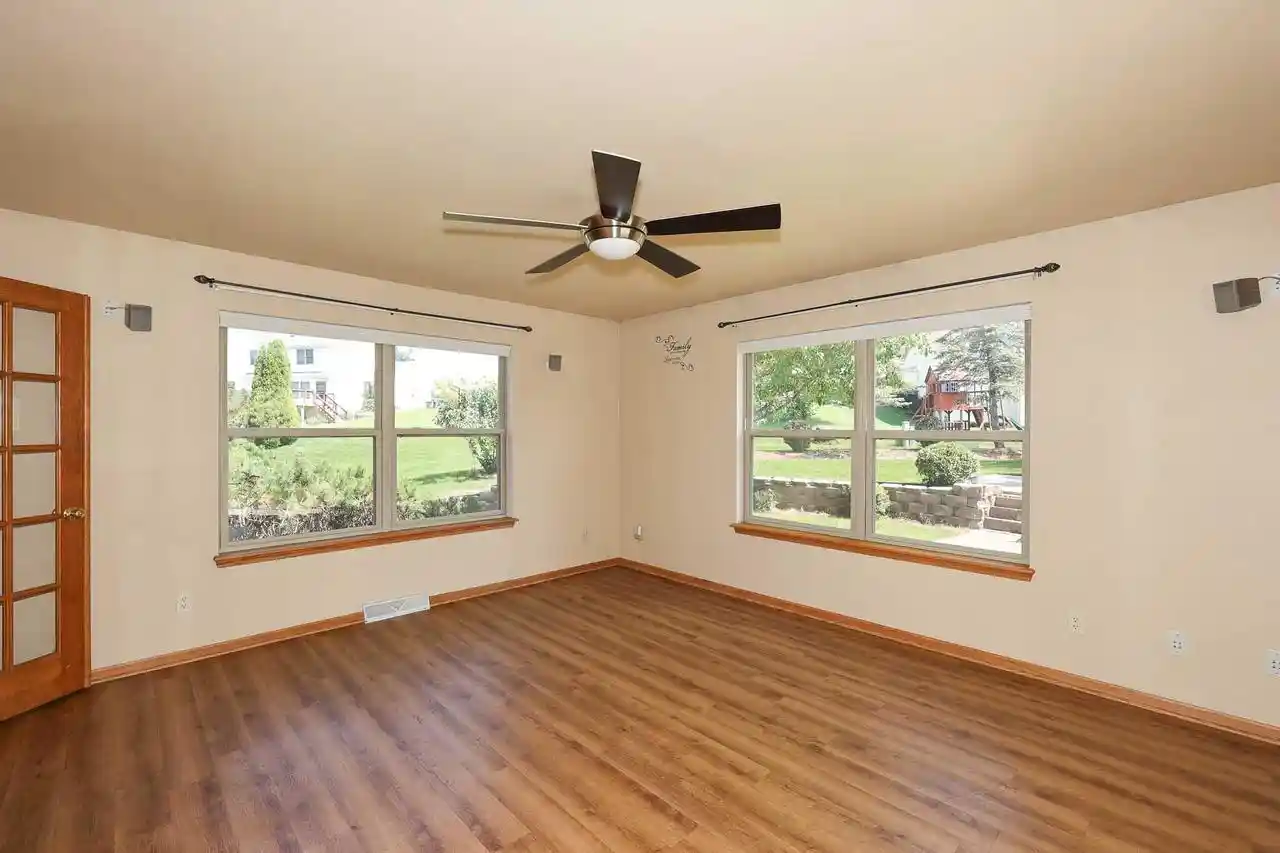 5th image of 6652 S Scenic Court Court, Franklin, WI 53132 | MLS# 1977573