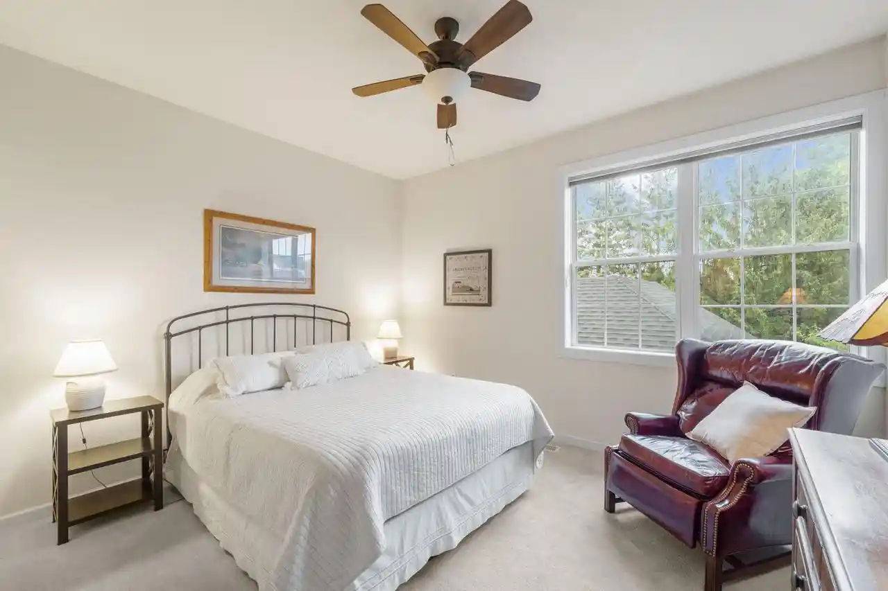 4th image of 691 W Dekora St St, Saukville, WI 53080
