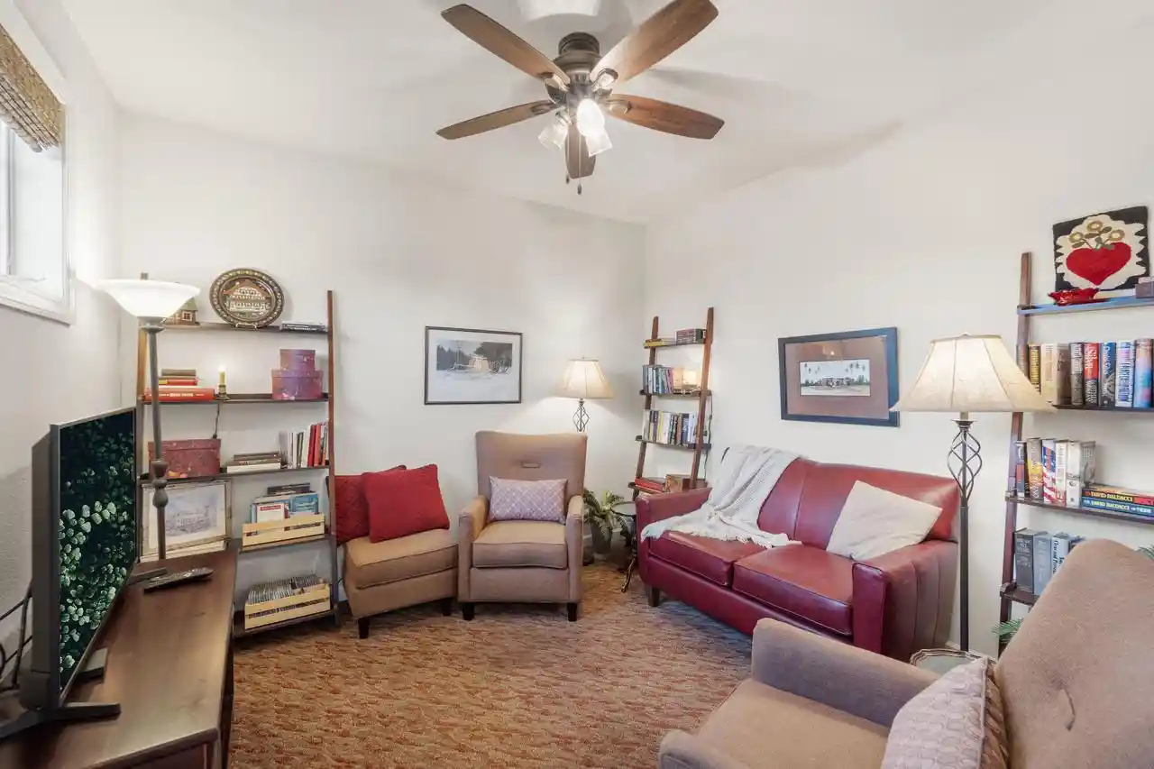 2nd image of 691 W Dekora St St, Saukville, WI 53080