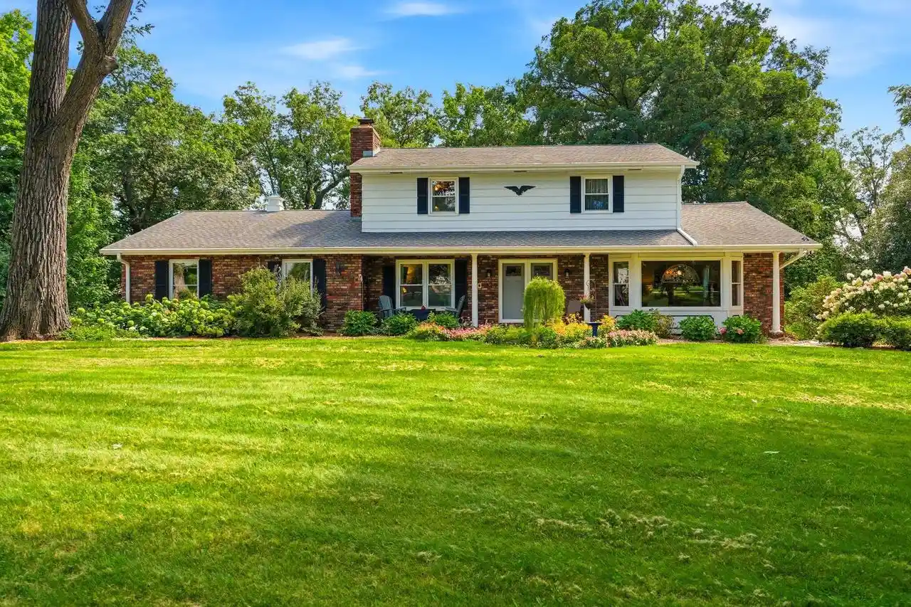 Photo 1 of Single family home for sale at W159 Bartlain Dr Dr, Ixonia, WI 53036 | MLS# 1977585 | Listing updated on 2026-10-02