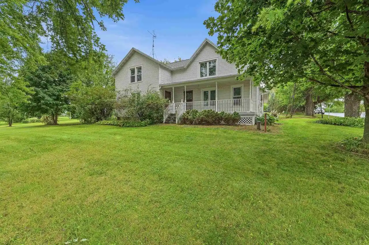 Photo 1 of Single family home for sale at N1911 Hilltop Rd, Markesan, WI 53946 | MLS# 2031186 | Listing updated on 2026-09-16