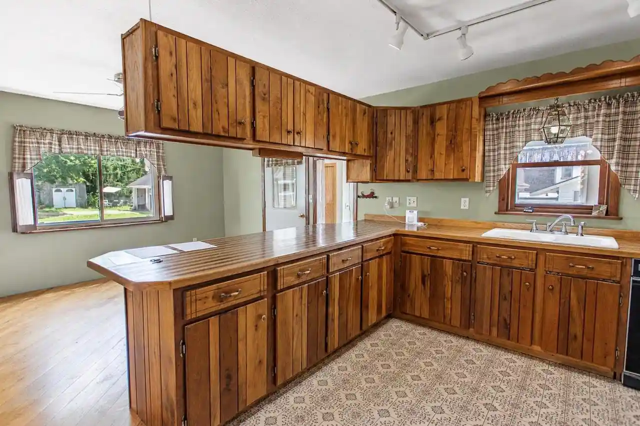 47th image of 109 N Rogers Street Street, Dodgeville, WI 53533 | MLS# 2031187