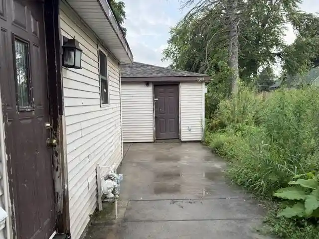 Photo 4 of Single family home for sale at 7105 Old Spring Street Street, Mount Pleasant, WI 53406 | MLS# 1977596 | Listing updated on 2026-09-03