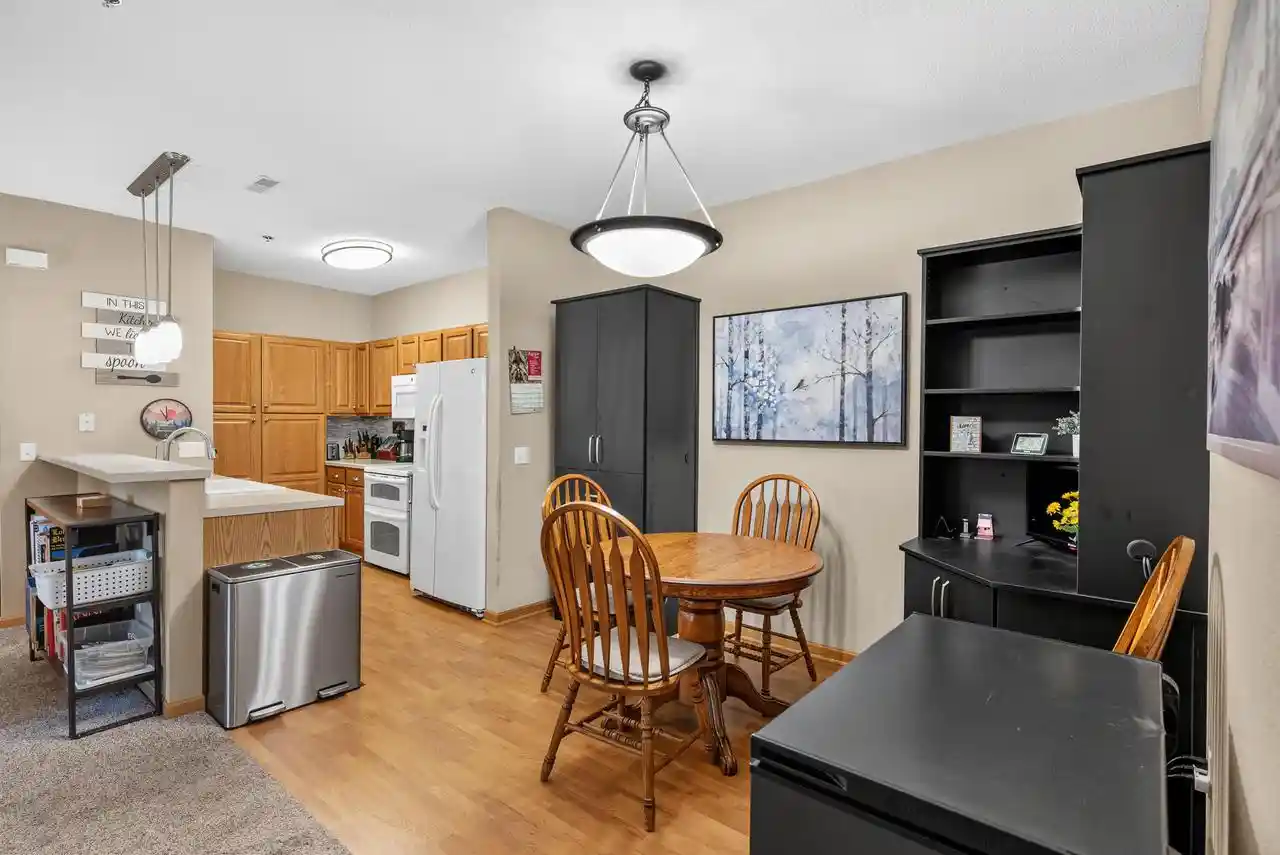 Listing Photo 4 - Condo for sale in building located at 460 N Silverbrook Dr, West Bend, WI 53090 - Unit #103