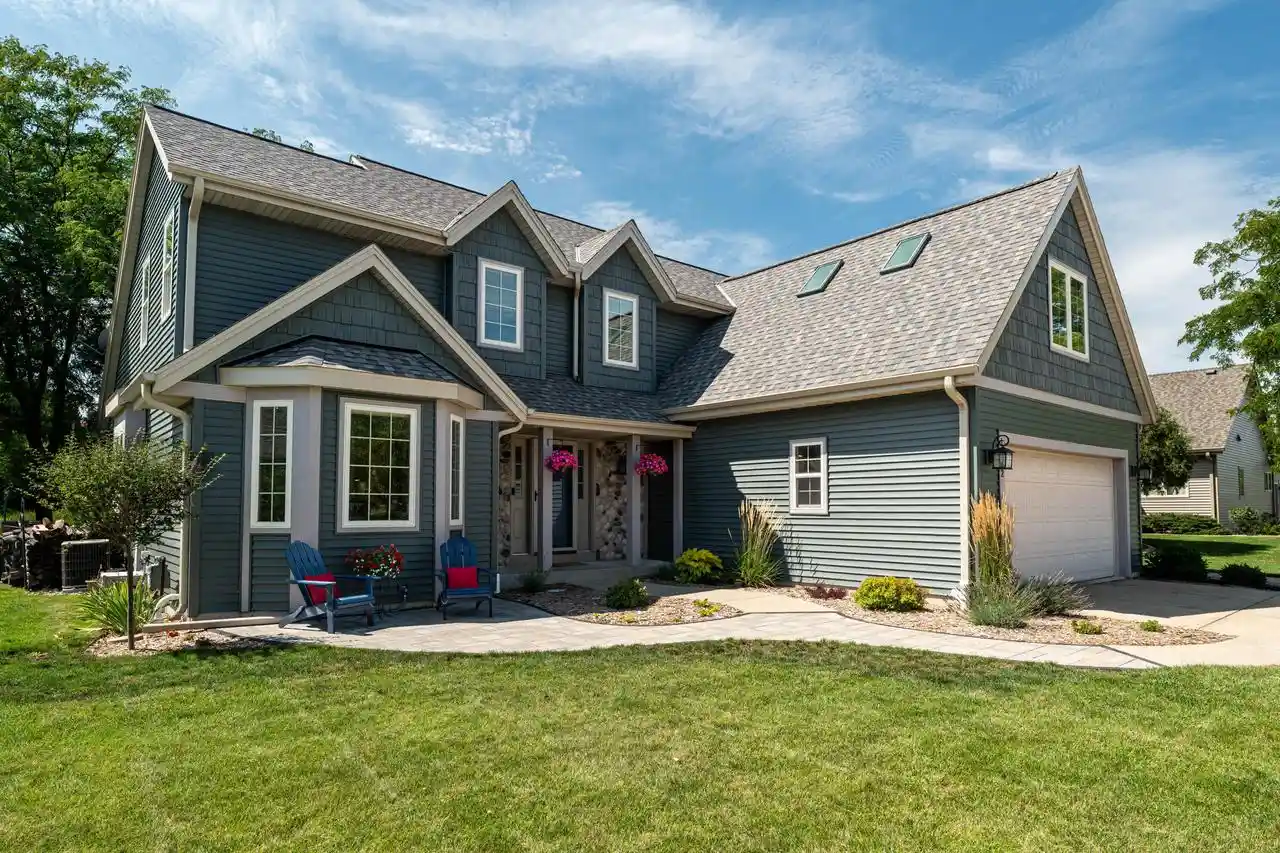 Photo 1 of Single family home for sale at 1052 Summer Creek Road Road, Oconomowoc, WI 53066 | MLS# 1977609 | Listing updated on 2026-09-13