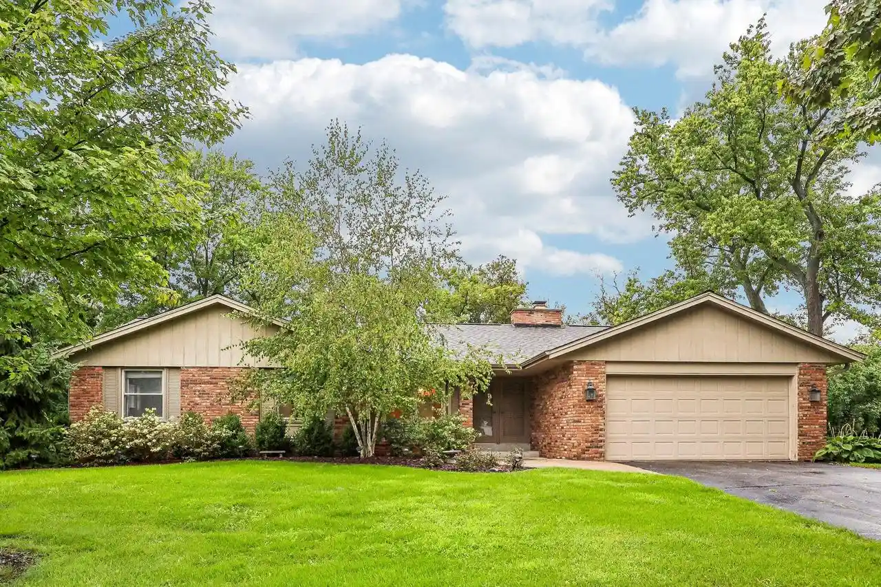 1st image of 928 Tanglewood Court Court, Oconomowoc, WI 53066 | MLS# 1977611