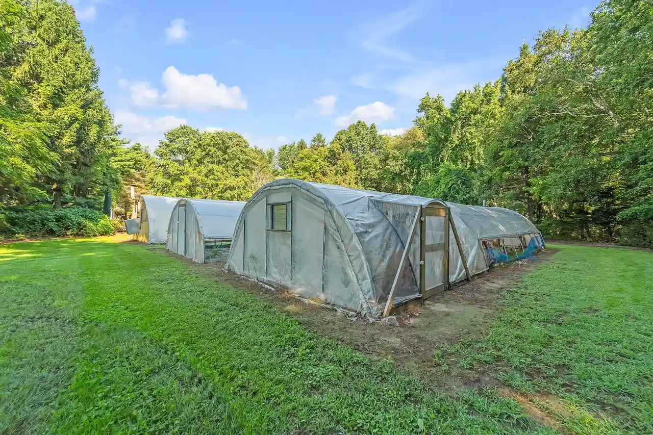 4th image of 332 4 Mile Road Road, Racine, WI 53402 | MLS# 1977614