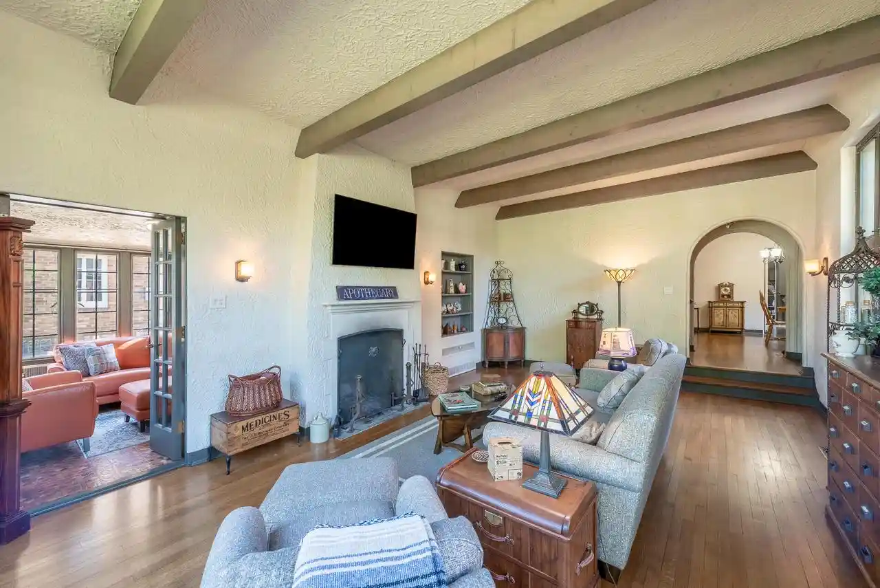 Photo 3 of Single family home for sale at 6846 3rd Avenue Avenue, Kenosha, WI 53143 | MLS# 1977618 | Listing updated on 2026-09-10