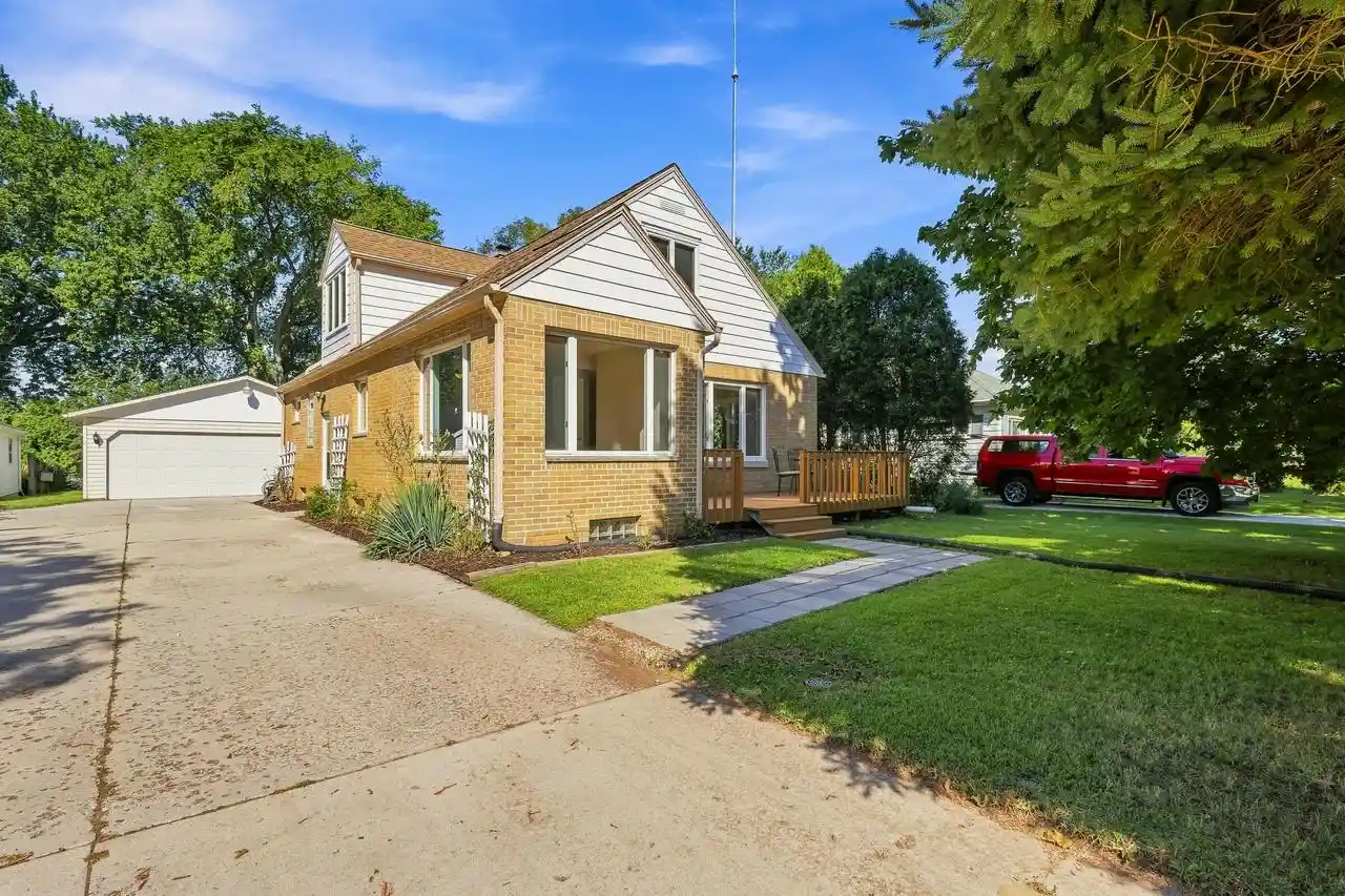 1st image of 1004 N 37th Street Street, Sheboygan, WI 53081 | MLS# 1977627