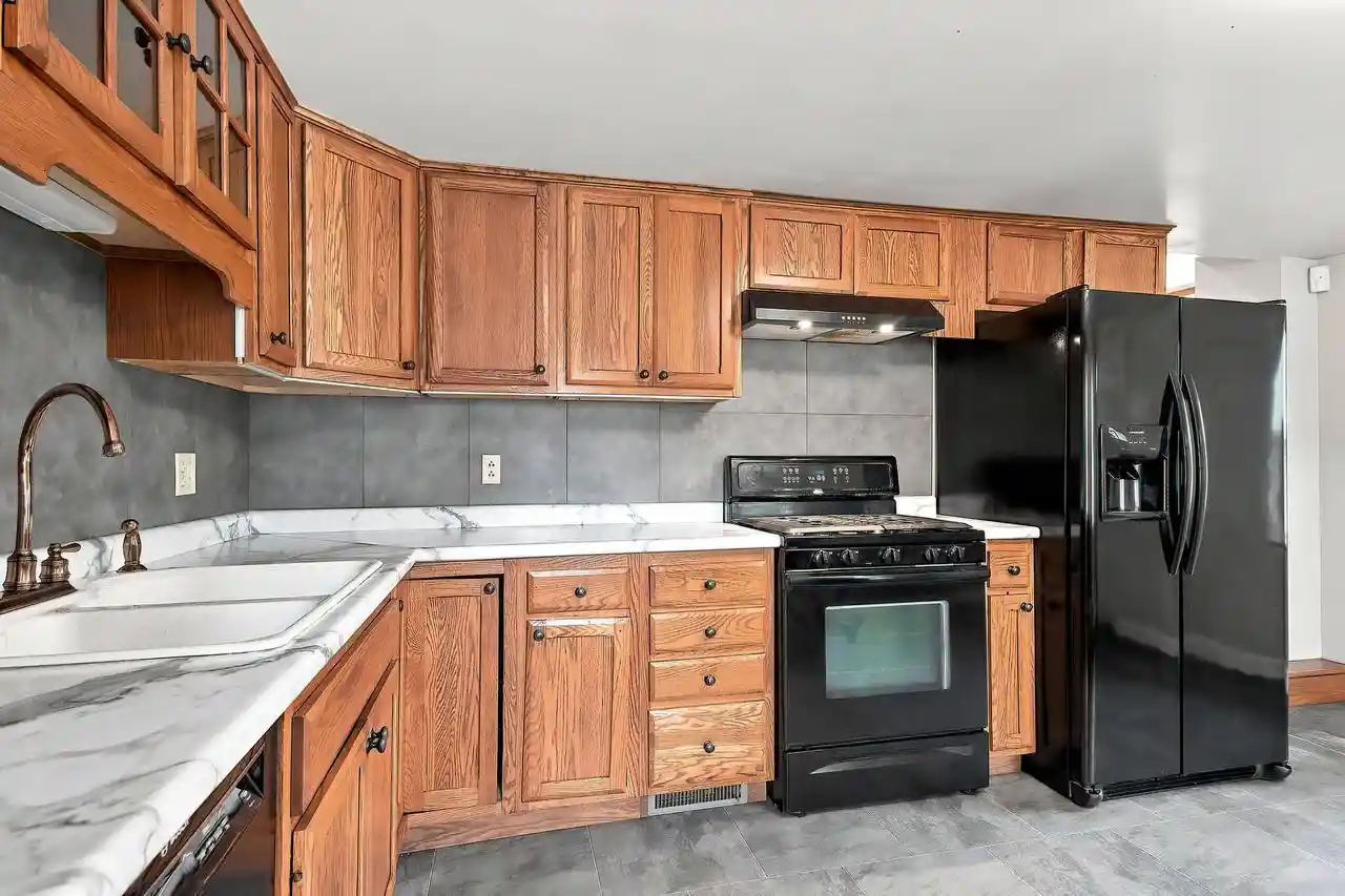 21st image of 825 St Patrick Street Street, Racine, WI 53402 | MLS# 1977625