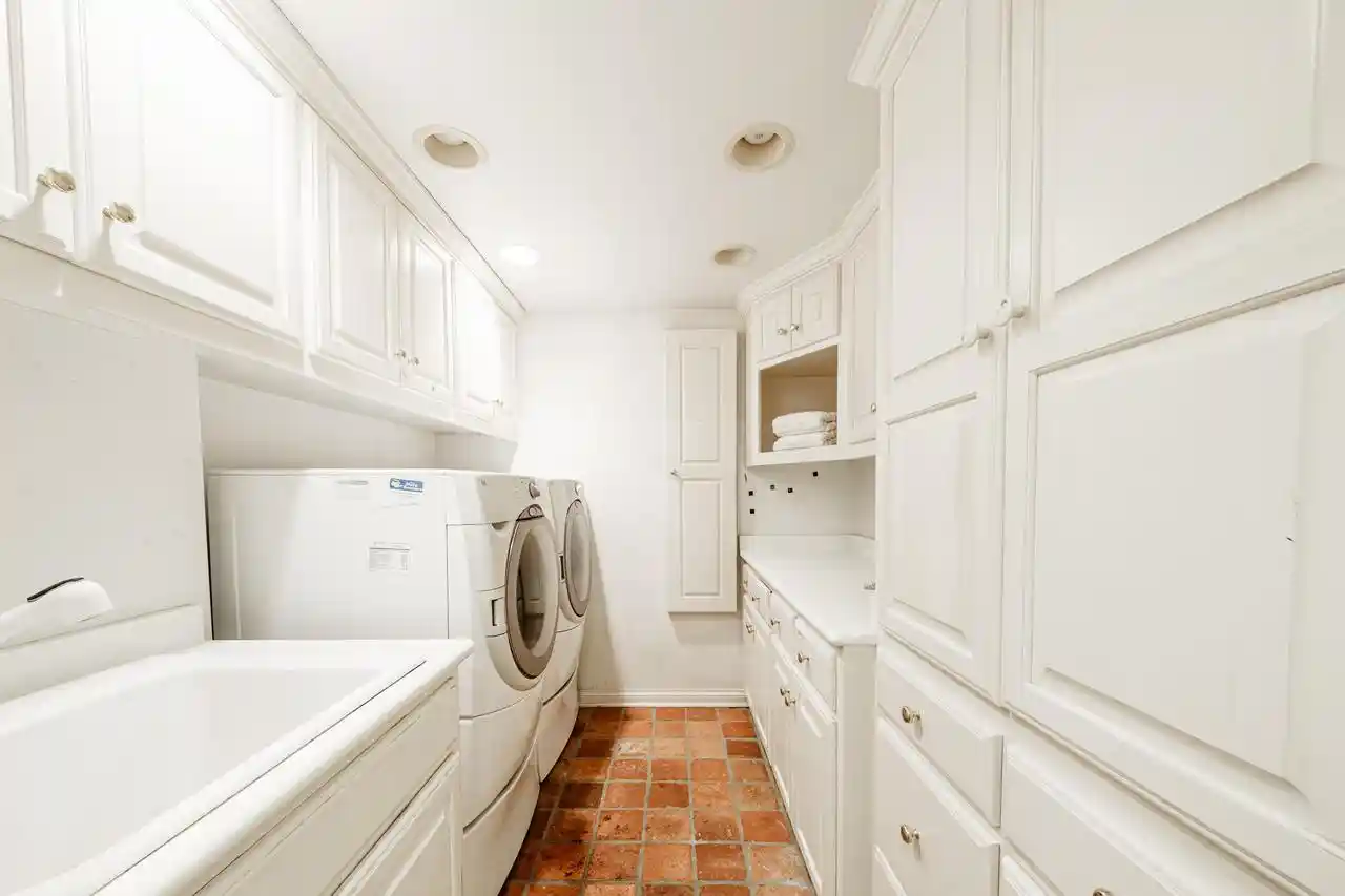 Photo 3 of Single family home for sale at 1000 Lone Tree Road Road, Elm Grove, WI 53122 | MLS# 1977626 | Listing updated on 2026-08-28