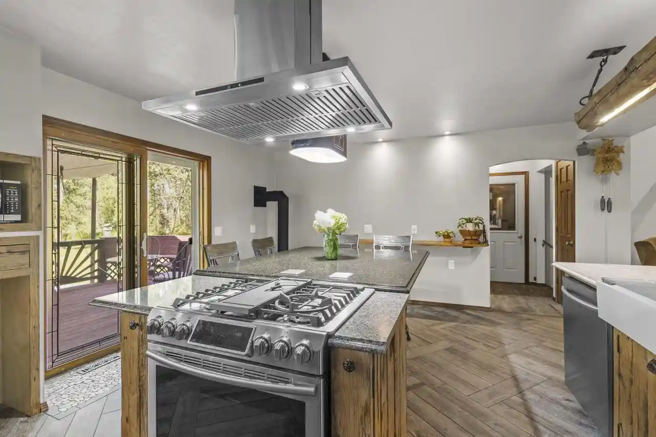 Photo 3 of Single family home for sale at 3007 Longview Lane Lane, Suamico, WI 54173 | MLS# 50331588 | Listing updated on 2026-10-06